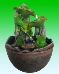 TLL100L     Декоративный фонтан Каскад листьев и лягушки, малый, подсветка   H*L*W=17*12,5*12,5см
