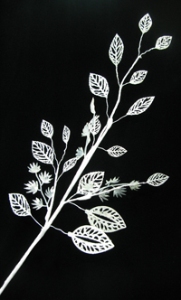TLN1551    Ветка листья с прожилками, белая  Декорация
